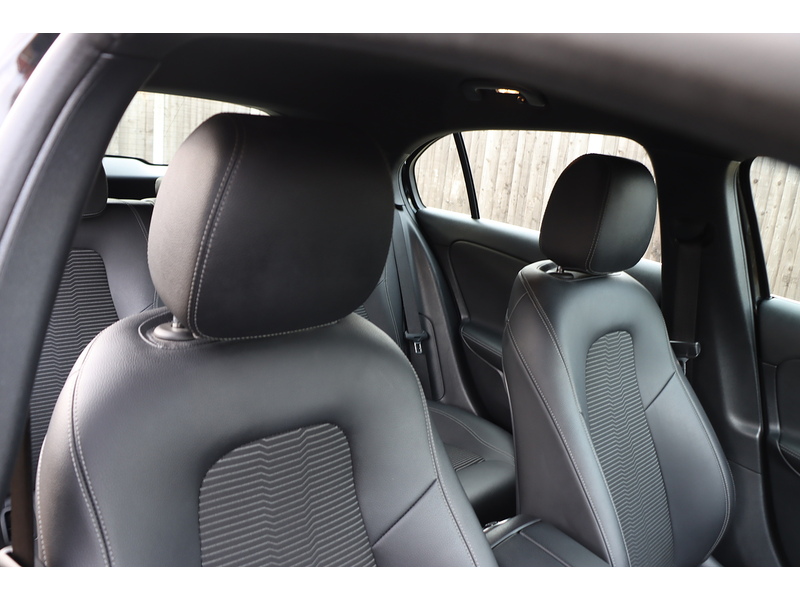 Mercedes-Benz A180 1.3 SPORT HATCHBACK 5DR PETROL 7G-DCT AUTO SAT NAV BLUETOOTH DAB STEREO REAR CAMERA PARKING AIDS JUST 1 OWNER ONLY 42000 MILES SH NO ULEZ CHARGE 72-74 Mitcham Road