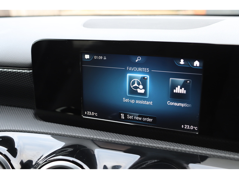 Mercedes-Benz A180 1.3 SPORT HATCHBACK 5DR PETROL 7G-DCT AUTO SAT NAV BLUETOOTH DAB STEREO REAR CAMERA PARKING AIDS JUST 1 OWNER ONLY 42000 MILES SH NO ULEZ CHARGE 72-74 Mitcham Road