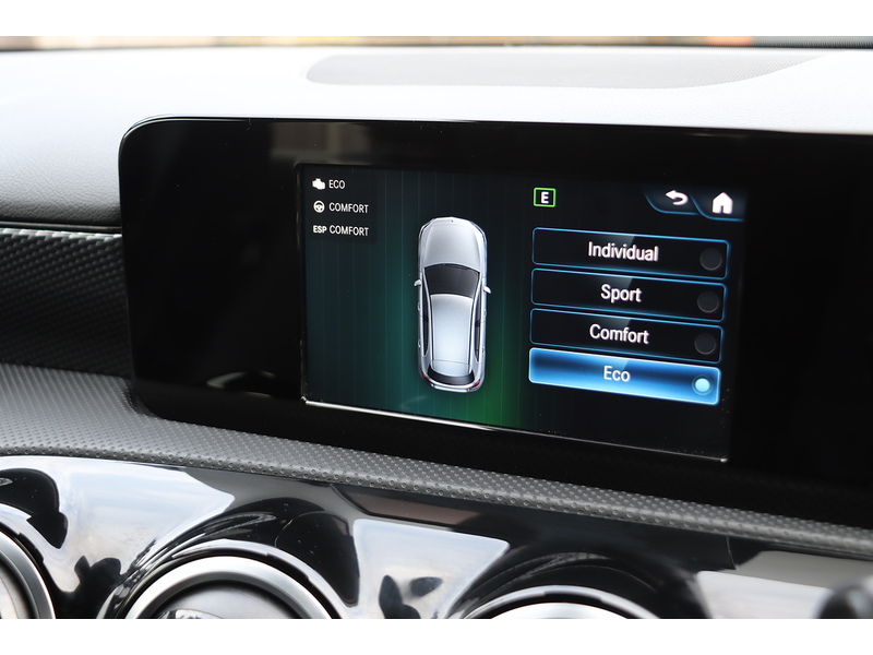 Mercedes-Benz A180 1.3 SPORT HATCHBACK 5DR PETROL 7G-DCT AUTO SAT NAV BLUETOOTH DAB STEREO REAR CAMERA PARKING AIDS JUST 1 OWNER ONLY 42000 MILES SH NO ULEZ CHARGE 72-74 Mitcham Road