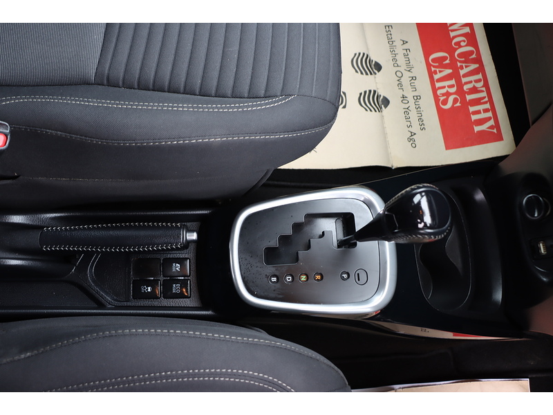 Toyota 1.5 VVT-H DESIGN HATCHBACK 5DR PETROL HYBRID E-CVT AUTO SAT NAV BLUETOOTH DAB STEREO REAR CAMERA JUST 2 OWNERS 67000 MILES FSH 10 SERVICES £20 TO TAX 72-74 Mitcham Road