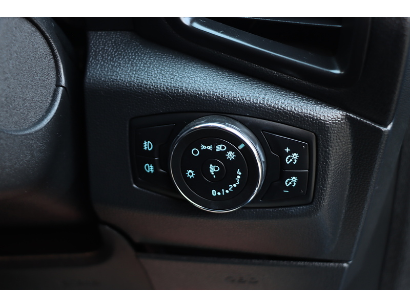 Ford 1.0T ECOBOOST GPF ST-LINE SUV 5DR PETROL MANUAL HEATED SEATS SATELITTE NAVIGATION BLUETOOTH DAB STEREO PARKING AIDS ONLY 17000 MILES SH NO ULEZ CHARGE 72-74 Mitcham Road