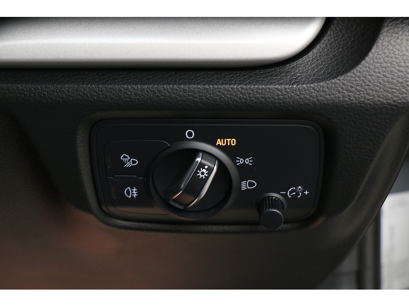 Audi 1.0 TFSI SE Hatchback 3dr Petrol Manual Euro 6 (s/s) (116 ps) 72-74 Mitcham Road