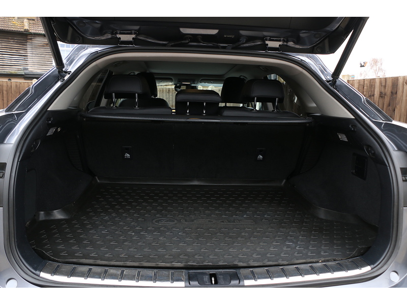 Lexus 3.5 V6 LUXURY SUV 5DR PETROL HYBRID CVT 4WD AUTO SUNROOF HEATED SEATS SATNAV BLUETOOTH DAB STEREO REAR CAMERA PARKING AIDS 75000 MILES FSH 5 SERVICES 72-74 Mitcham Road