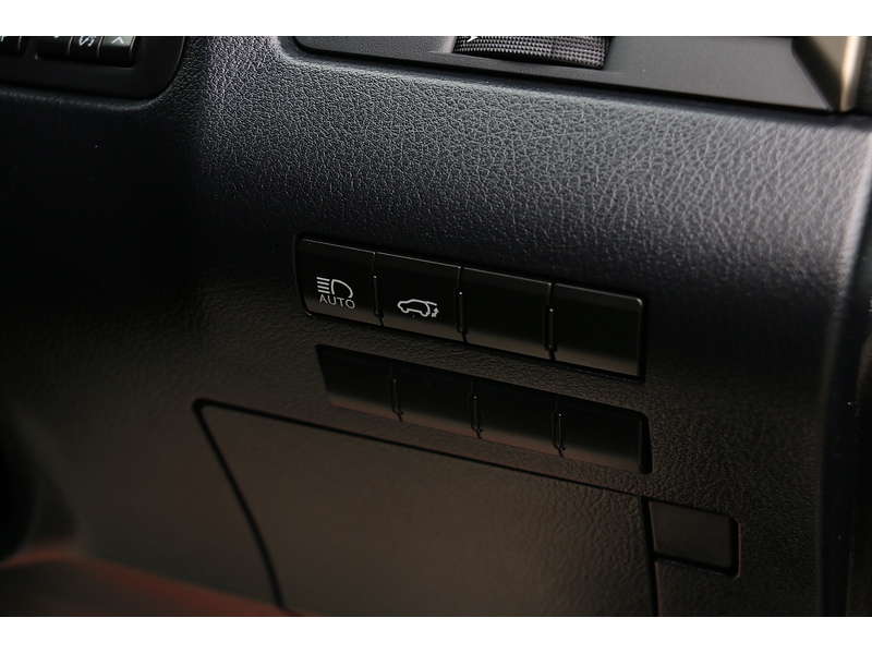 Lexus 3.5 V6 LUXURY SUV 5DR PETROL HYBRID CVT 4WD AUTO SUNROOF HEATED SEATS SATNAV BLUETOOTH DAB STEREO REAR CAMERA PARKING AIDS 75000 MILES FSH 5 SERVICES 72-74 Mitcham Road