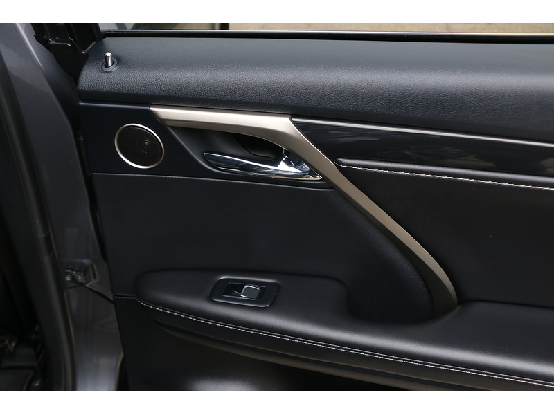 Lexus 3.5 V6 LUXURY SUV 5DR PETROL HYBRID CVT 4WD AUTO SUNROOF HEATED SEATS SATNAV BLUETOOTH DAB STEREO REAR CAMERA PARKING AIDS 75000 MILES FSH 5 SERVICES 72-74 Mitcham Road