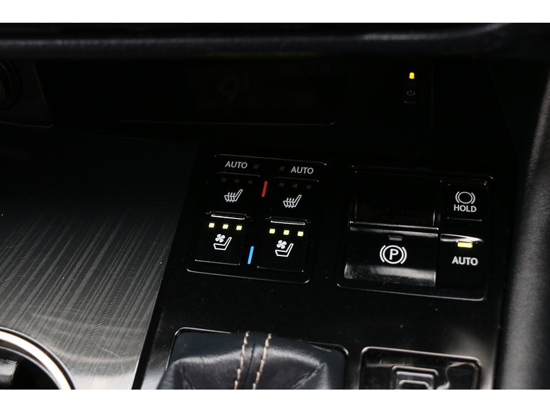 Lexus 3.5 V6 LUXURY SUV 5DR PETROL HYBRID CVT 4WD AUTO SUNROOF HEATED SEATS SATNAV BLUETOOTH DAB STEREO REAR CAMERA PARKING AIDS 75000 MILES FSH 5 SERVICES 72-74 Mitcham Road