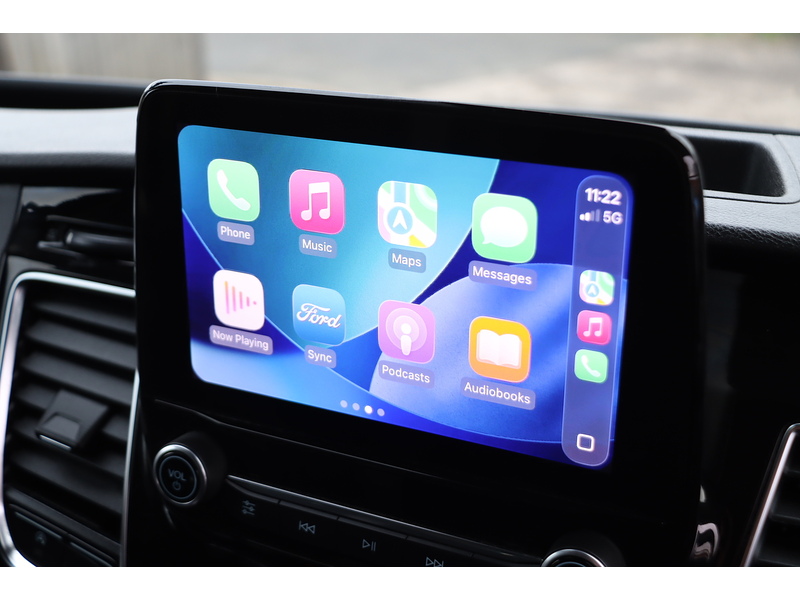 Ford 2.0 300 ECOBLUE LIMITED PANEL VAN 5DR DIESEL MANUAL HEATED SEATS SAT NAV BLUETOOTH DAB STEREO APPLE CARPLAY REAR CAM PARKING AIDS 2 OWNERS 51000 MILES 72-74 Mitcham Road