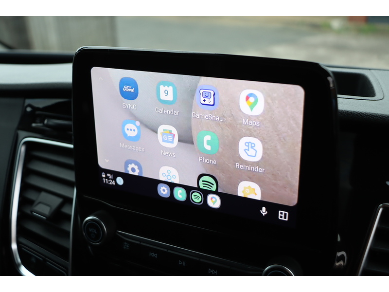 Ford 2.0 300 ECOBLUE LIMITED PANEL VAN 5DR DIESEL MANUAL HEATED SEATS SAT NAV BLUETOOTH DAB STEREO APPLE CARPLAY REAR CAM PARKING AIDS 2 OWNERS 51000 MILES 72-74 Mitcham Road