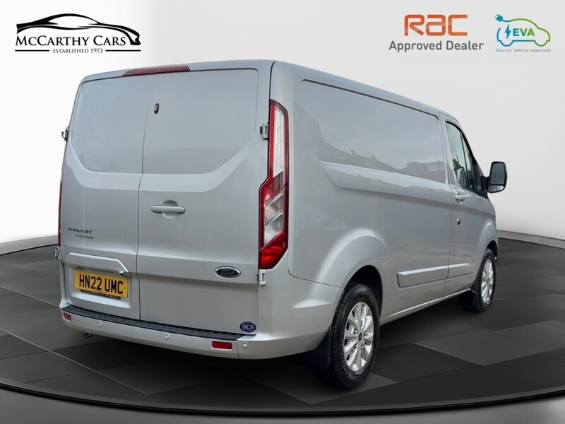 Ford 2.0 300 ECOBLUE LIMITED PANEL VAN 5DR DIESEL MANUAL HEATED SEATS SAT NAV BLUETOOTH DAB STEREO APPLE CARPLAY REAR CAM PARKING AIDS 2 OWNERS 51000 MILES 72-74 Mitcham Road