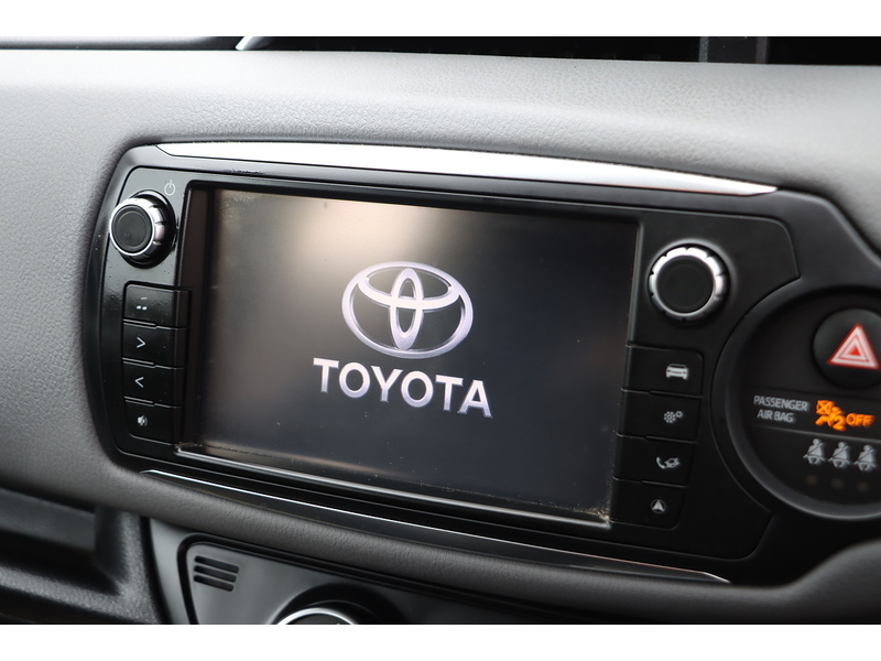 Toyota 1.33 Dual VVT-i Icon Hatchback 5dr Petrol Multidrive S Euro 5 Euro 5 (99 ps) 72-74 Mitcham Road