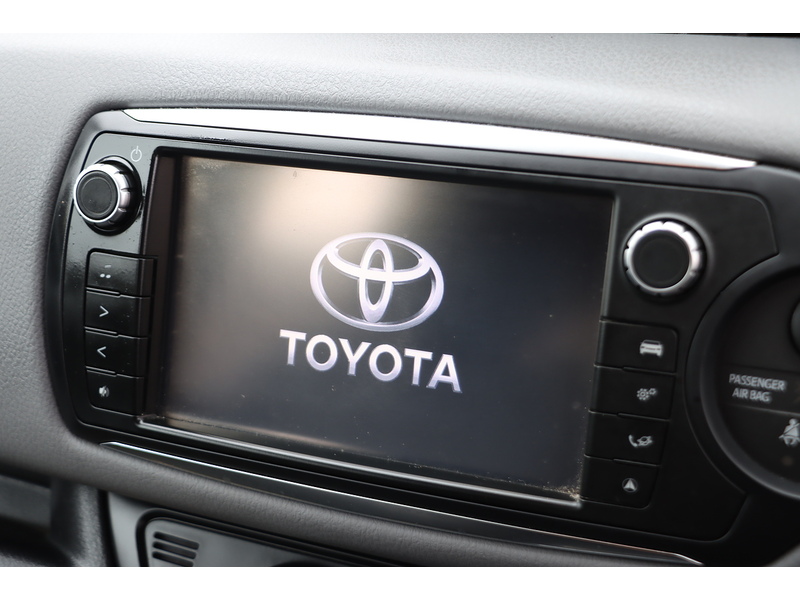 Toyota 1.33 Dual VVT-i Icon Hatchback 5dr Petrol Multidrive S Euro 5 Euro 5 (99 ps) 72-74 Mitcham Road