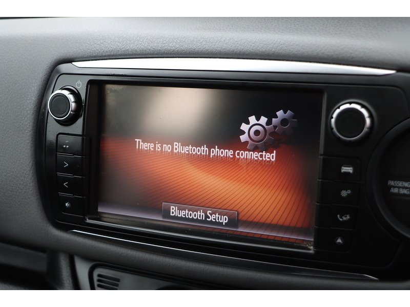 Toyota 1.33 Dual VVT-i Icon Hatchback 5dr Petrol Multidrive S Euro 5 Euro 5 (99 ps) 72-74 Mitcham Road