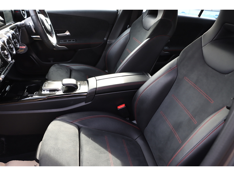 Mercedes-Benz A220 2.0 AMG LINE HATCHBACK 5DR PETROL 7G-DCT AUTO SAT NAV BLUETOOTH DAB STEREO REAR CAMERA PARKING AIDS JUST 2 OWNERS ONLY 69000 MILES FSH 6 SERVICES 72-74 Mitcham Road