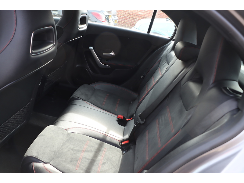 Mercedes-Benz A220 2.0 AMG LINE HATCHBACK 5DR PETROL 7G-DCT AUTO SAT NAV BLUETOOTH DAB STEREO REAR CAMERA PARKING AIDS JUST 2 OWNERS ONLY 69000 MILES FSH 6 SERVICES 72-74 Mitcham Road