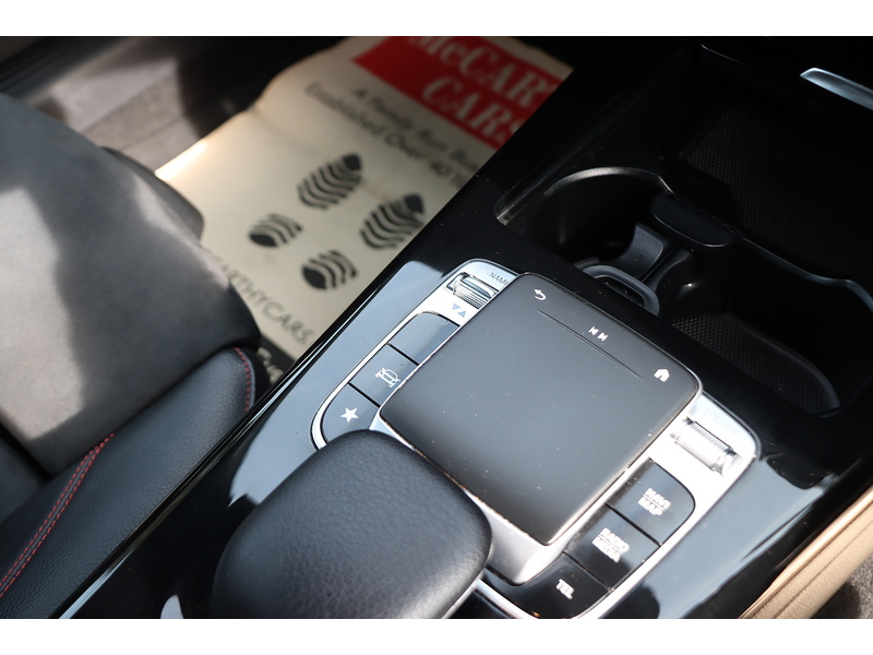 Mercedes-Benz A220 2.0 AMG LINE HATCHBACK 5DR PETROL 7G-DCT AUTO SAT NAV BLUETOOTH DAB STEREO REAR CAMERA PARKING AIDS JUST 2 OWNERS ONLY 69000 MILES FSH 6 SERVICES 72-74 Mitcham Road