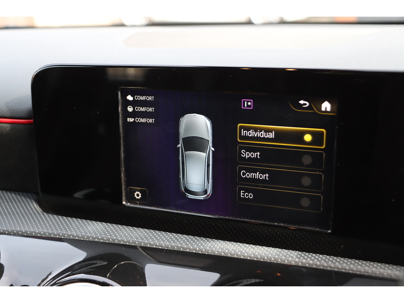 Mercedes-Benz A220 2.0 AMG LINE HATCHBACK 5DR PETROL 7G-DCT AUTO SAT NAV BLUETOOTH DAB STEREO REAR CAMERA PARKING AIDS JUST 2 OWNERS ONLY 69000 MILES FSH 6 SERVICES 72-74 Mitcham Road