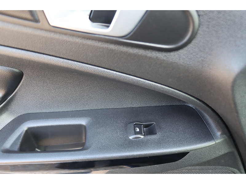 Ford 1.0T ECOBOOST GPF ST-LINE SUV 5DR PETROL MANUAL SAT NAV BLUETOOTH DAB STEREO PARKING AIDS JUST 1 OWNER FROM NEW ONLY 19000 MILES SH NO ULEZ CHARGE 72-74 Mitcham Road