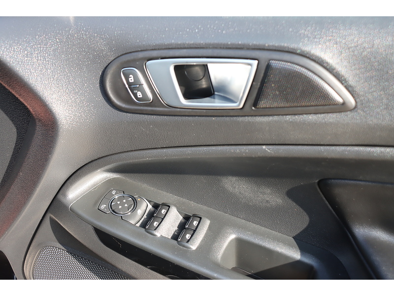 Ford 1.0T ECOBOOST GPF ST-LINE SUV 5DR PETROL MANUAL SAT NAV BLUETOOTH DAB STEREO PARKING AIDS JUST 1 OWNER FROM NEW ONLY 19000 MILES SH NO ULEZ CHARGE 72-74 Mitcham Road