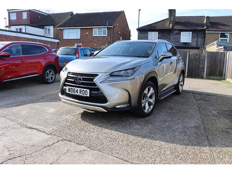Lexus 300H 2.5 PREMIER SUV 5DR PETROL HYBRID E-CVT 4WD AUTO HEATED SEATS SAT NAV BLUETOOTH DAB STEREO REAR & 360 CAM PARKING AIDS 72000 MILES FSH 9 SERVICES