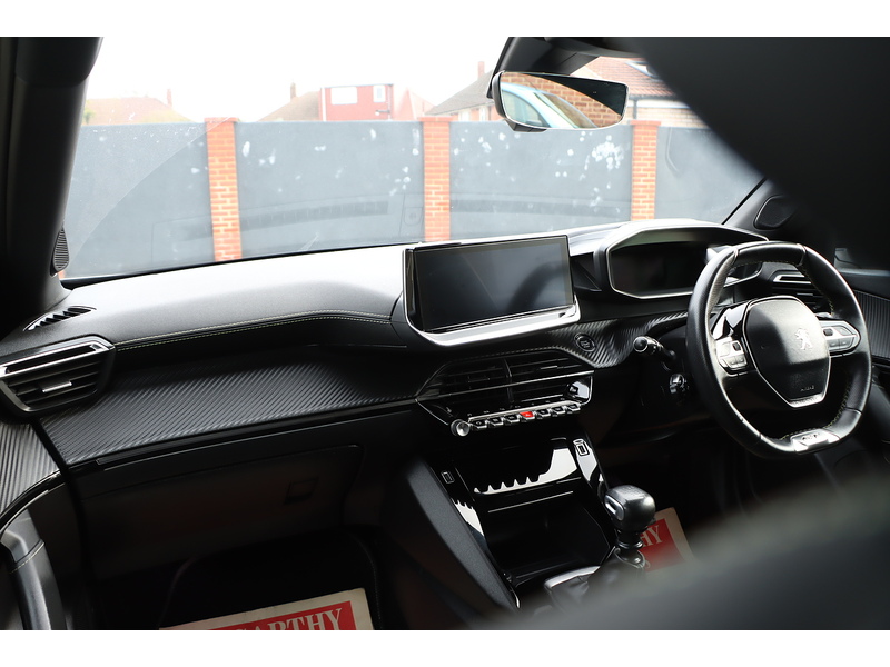 Peugeot 1.2 PURETECH GT LINE SUV 5DR PETROL MANUAL HEATED SEATS SATNAV BLUETOOTH DAB STEREO APPLE CARPLAY REAR CAMERA PARKING AIDS 2 OWNER ONLY 38000 MILES SH 72-74 Mitcham Road