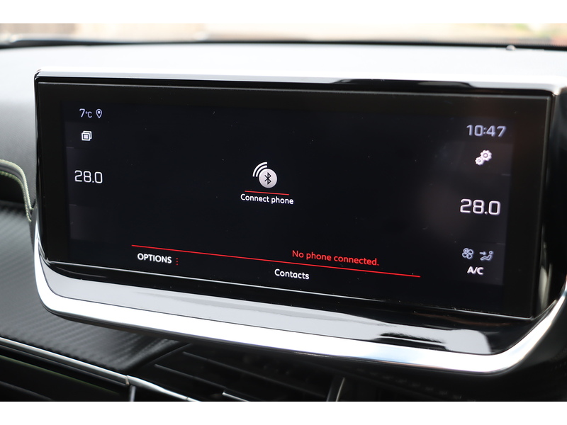 Peugeot 1.2 PURETECH GT LINE SUV 5DR PETROL MANUAL HEATED SEATS SATNAV BLUETOOTH DAB STEREO APPLE CARPLAY REAR CAMERA PARKING AIDS 2 OWNER ONLY 38000 MILES SH 72-74 Mitcham Road