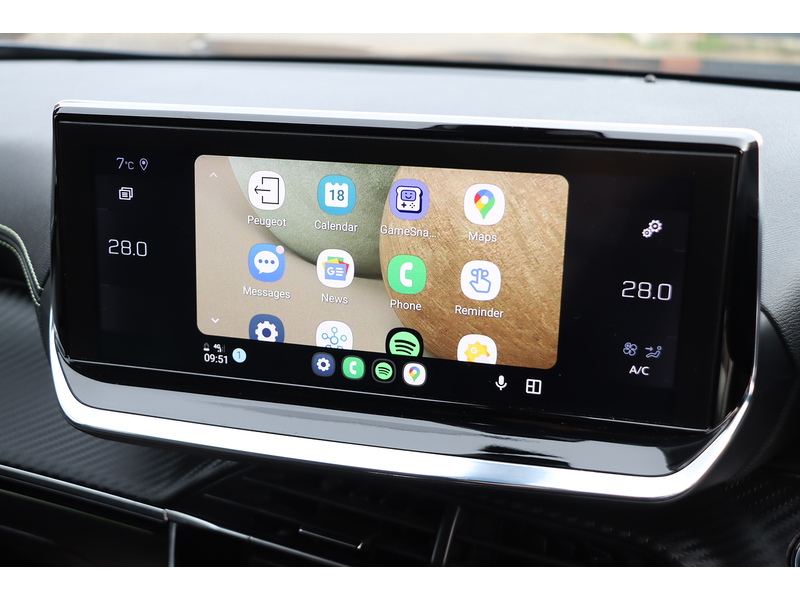 Peugeot 1.2 PURETECH GT LINE SUV 5DR PETROL MANUAL HEATED SEATS SATNAV BLUETOOTH DAB STEREO APPLE CARPLAY REAR CAMERA PARKING AIDS 2 OWNER ONLY 38000 MILES SH 72-74 Mitcham Road