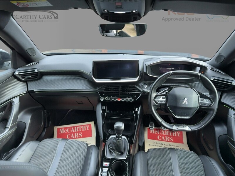 Peugeot 1.2 PURETECH GT LINE SUV 5DR PETROL MANUAL HEATED SEATS SATNAV BLUETOOTH DAB STEREO APPLE CARPLAY REAR CAMERA PARKING AIDS 2 OWNER ONLY 38000 MILES SH 72-74 Mitcham Road