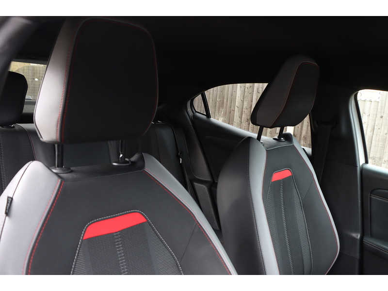 Vauxhall 1.2 TURBO SRI PREMIUM SUV 5DR PETROL MANUAL HEATED SEATS SAT NAV BLUETOOTH DAB STEREO APPLE CARPLAY REAR CAM PARKING AIDS JUST 1 OWNER 62000 MILES FSH 72-74 Mitcham Road