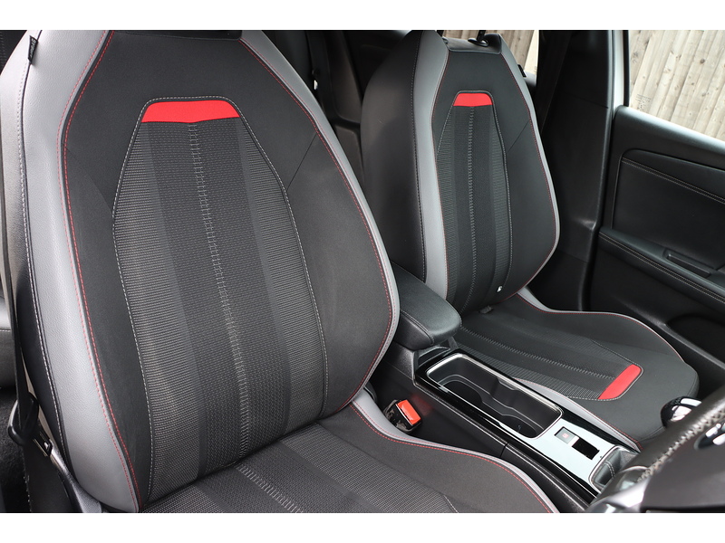 Vauxhall 1.2 TURBO SRI PREMIUM SUV 5DR PETROL MANUAL HEATED SEATS SAT NAV BLUETOOTH DAB STEREO APPLE CARPLAY REAR CAM PARKING AIDS JUST 1 OWNER 62000 MILES FSH 72-74 Mitcham Road