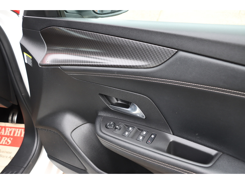 Vauxhall 1.2 TURBO SRI PREMIUM SUV 5DR PETROL MANUAL HEATED SEATS SAT NAV BLUETOOTH DAB STEREO APPLE CARPLAY REAR CAM PARKING AIDS JUST 1 OWNER 62000 MILES FSH 72-74 Mitcham Road