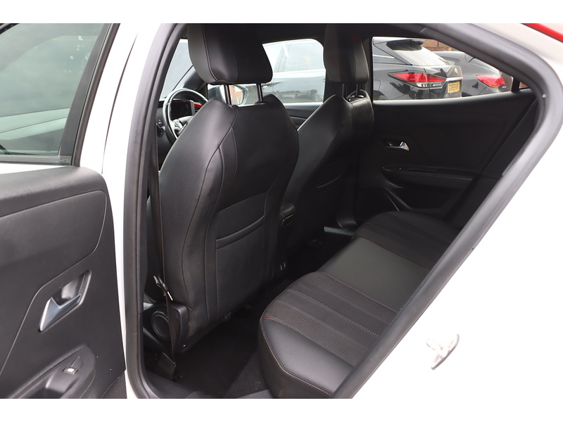 Vauxhall 1.2 TURBO SRI PREMIUM SUV 5DR PETROL MANUAL HEATED SEATS SAT NAV BLUETOOTH DAB STEREO APPLE CARPLAY REAR CAM PARKING AIDS JUST 1 OWNER 62000 MILES FSH 72-74 Mitcham Road