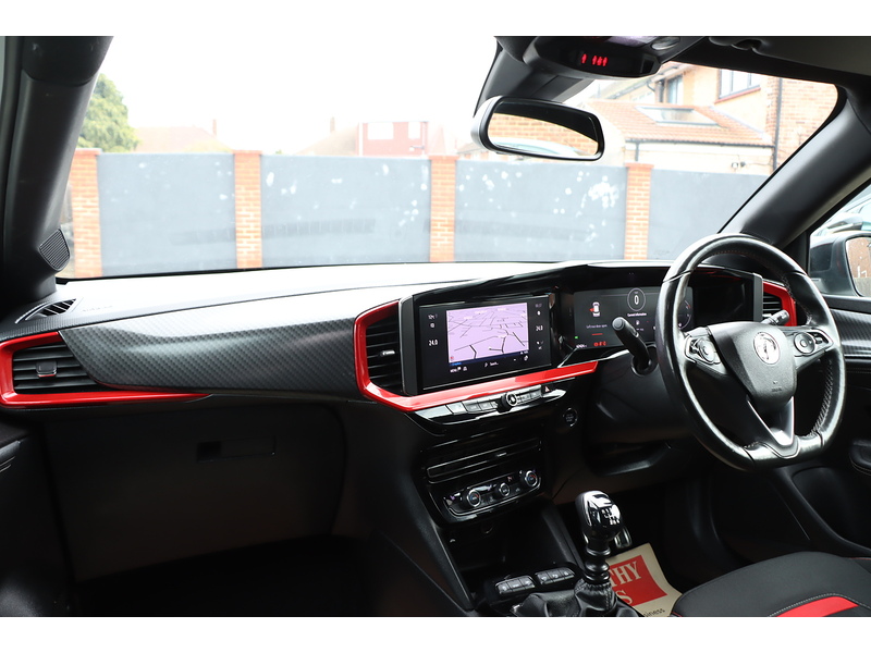 Vauxhall 1.2 TURBO SRI PREMIUM SUV 5DR PETROL MANUAL HEATED SEATS SAT NAV BLUETOOTH DAB STEREO APPLE CARPLAY REAR CAM PARKING AIDS JUST 1 OWNER 62000 MILES FSH 72-74 Mitcham Road