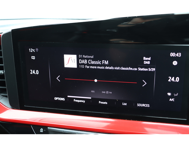 Vauxhall 1.2 TURBO SRI PREMIUM SUV 5DR PETROL MANUAL HEATED SEATS SAT NAV BLUETOOTH DAB STEREO APPLE CARPLAY REAR CAM PARKING AIDS JUST 1 OWNER 62000 MILES FSH 72-74 Mitcham Road