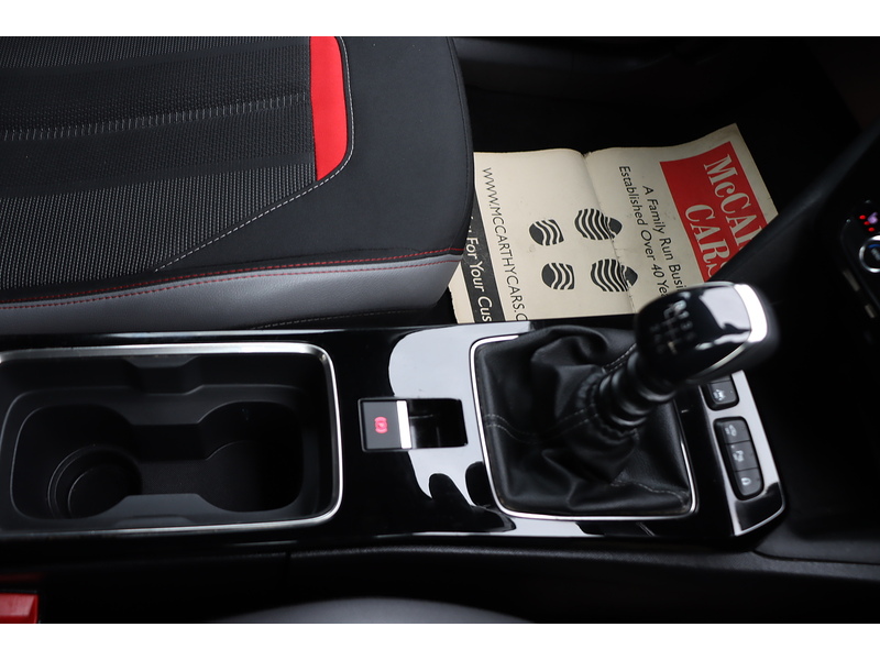 Vauxhall 1.2 TURBO SRI PREMIUM SUV 5DR PETROL MANUAL HEATED SEATS SAT NAV BLUETOOTH DAB STEREO APPLE CARPLAY REAR CAM PARKING AIDS JUST 1 OWNER 62000 MILES FSH 72-74 Mitcham Road