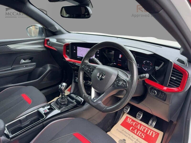 Vauxhall 1.2 TURBO SRI PREMIUM SUV 5DR PETROL MANUAL HEATED SEATS SAT NAV BLUETOOTH DAB STEREO APPLE CARPLAY REAR CAM PARKING AIDS JUST 1 OWNER 62000 MILES FSH 72-74 Mitcham Road