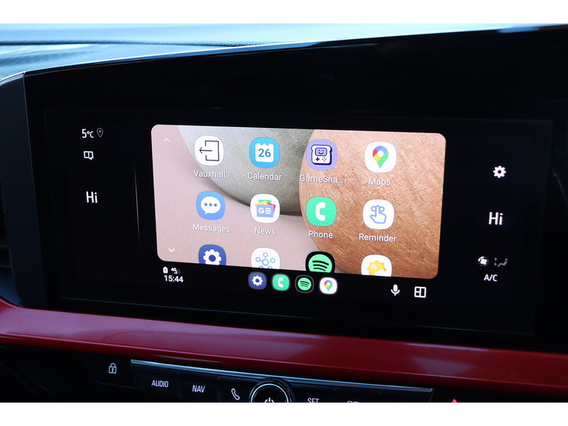 Vauxhall 1.2 TURBO SRI PREMIUM SUV 5DR PETROL MANUAL HEATED SEATS SAT NAV BLUETOOTH DAB STEREO APPLE CARPLAY REAR CAM PARKING AIDS JUST 1 OWNER 62000 MILES FSH 72-74 Mitcham Road