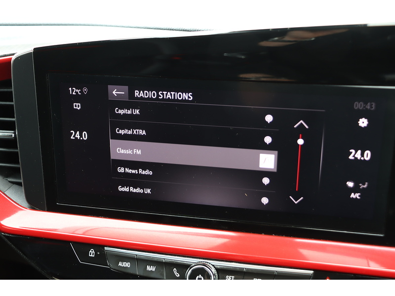 Vauxhall 1.2 TURBO SRI PREMIUM SUV 5DR PETROL MANUAL HEATED SEATS SAT NAV BLUETOOTH DAB STEREO APPLE CARPLAY REAR CAM PARKING AIDS JUST 1 OWNER 62000 MILES FSH 72-74 Mitcham Road