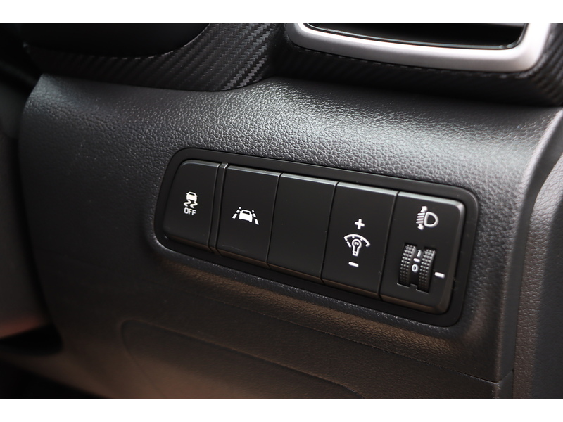 Hyundai 1.6 GDI SE NAV SUV 5DR PETROL MANUAL SAT NAV BLUETOOTH DAB STEREO APPLE CARPLAY REAR CAMERA PARKING AIDS JUST 2 OWNER ONLY 71000 MILES FSH 5 SERVICES 72-74 Mitcham Road