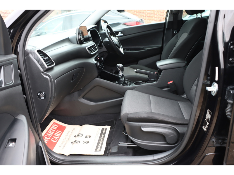 Hyundai 1.6 GDI SE NAV SUV 5DR PETROL MANUAL SAT NAV BLUETOOTH DAB STEREO APPLE CARPLAY REAR CAMERA PARKING AIDS JUST 2 OWNER ONLY 71000 MILES FSH 5 SERVICES 72-74 Mitcham Road