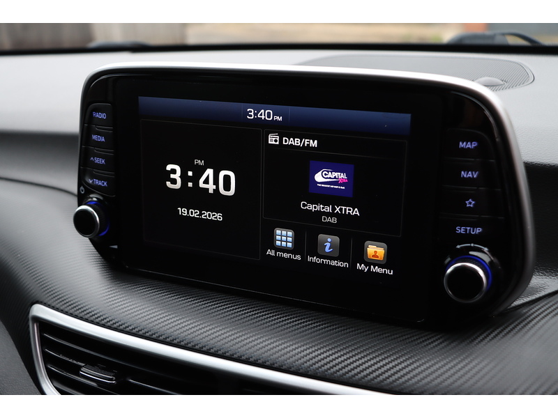 Hyundai 1.6 GDI SE NAV SUV 5DR PETROL MANUAL SAT NAV BLUETOOTH DAB STEREO APPLE CARPLAY REAR CAMERA PARKING AIDS JUST 2 OWNER ONLY 71000 MILES FSH 5 SERVICES 72-74 Mitcham Road