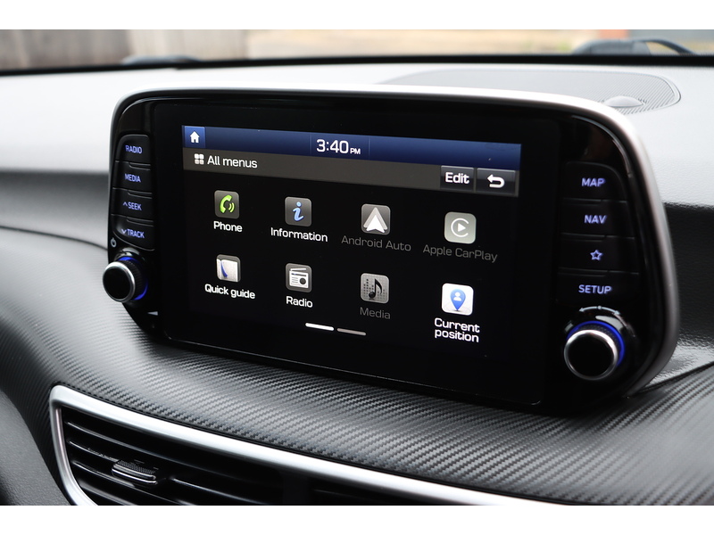 Hyundai 1.6 GDI SE NAV SUV 5DR PETROL MANUAL SAT NAV BLUETOOTH DAB STEREO APPLE CARPLAY REAR CAMERA PARKING AIDS JUST 2 OWNER ONLY 71000 MILES FSH 5 SERVICES 72-74 Mitcham Road