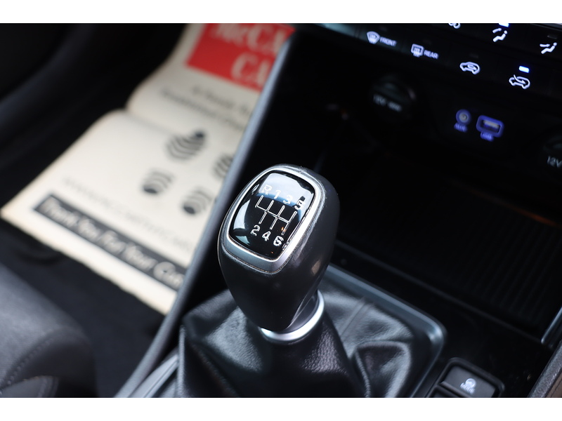 Hyundai 1.6 GDI SE NAV SUV 5DR PETROL MANUAL SAT NAV BLUETOOTH DAB STEREO APPLE CARPLAY REAR CAMERA PARKING AIDS JUST 2 OWNER ONLY 71000 MILES FSH 5 SERVICES 72-74 Mitcham Road