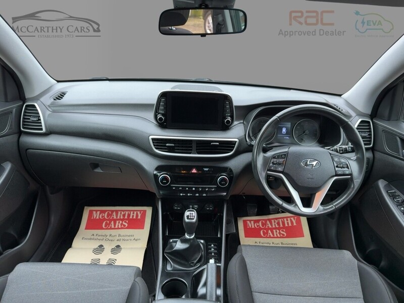 Hyundai 1.6 GDI SE NAV SUV 5DR PETROL MANUAL SAT NAV BLUETOOTH DAB STEREO APPLE CARPLAY REAR CAMERA PARKING AIDS JUST 2 OWNER ONLY 71000 MILES FSH 5 SERVICES 72-74 Mitcham Road