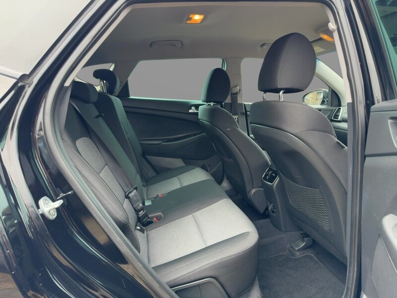 Hyundai 1.6 GDI SE NAV SUV 5DR PETROL MANUAL SAT NAV BLUETOOTH DAB STEREO APPLE CARPLAY REAR CAMERA PARKING AIDS JUST 2 OWNER ONLY 71000 MILES FSH 5 SERVICES 72-74 Mitcham Road