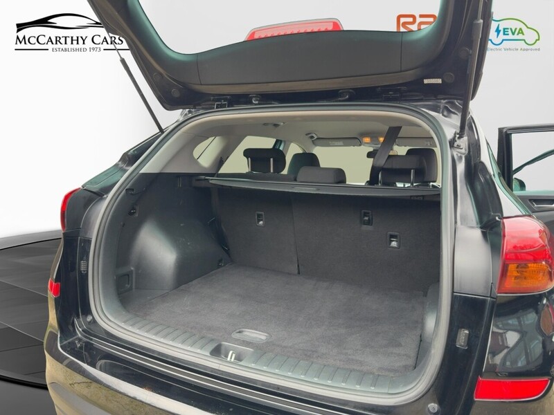 Hyundai 1.6 GDI SE NAV SUV 5DR PETROL MANUAL SAT NAV BLUETOOTH DAB STEREO APPLE CARPLAY REAR CAMERA PARKING AIDS JUST 2 OWNER ONLY 71000 MILES FSH 5 SERVICES 72-74 Mitcham Road