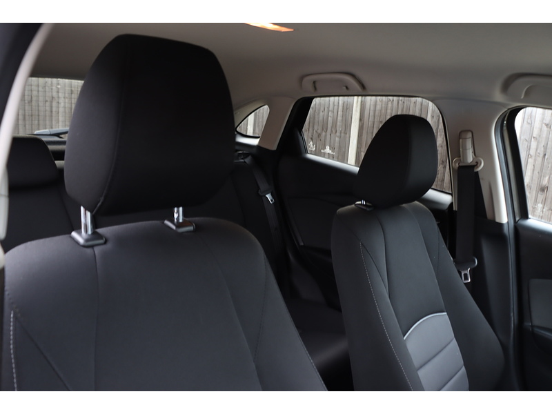 Mazda 2.0 SKYACTIV-G SE-L NAV SUV 5DR PETROL AUTO HEATED SEATS SAT NAV BLUETOOTH DAB STEREO PARKING AIDS 1 OWNER FROM NEW ONLY 16000 MILES SH NO ULEZ CHARGE 72-74 Mitcham Road