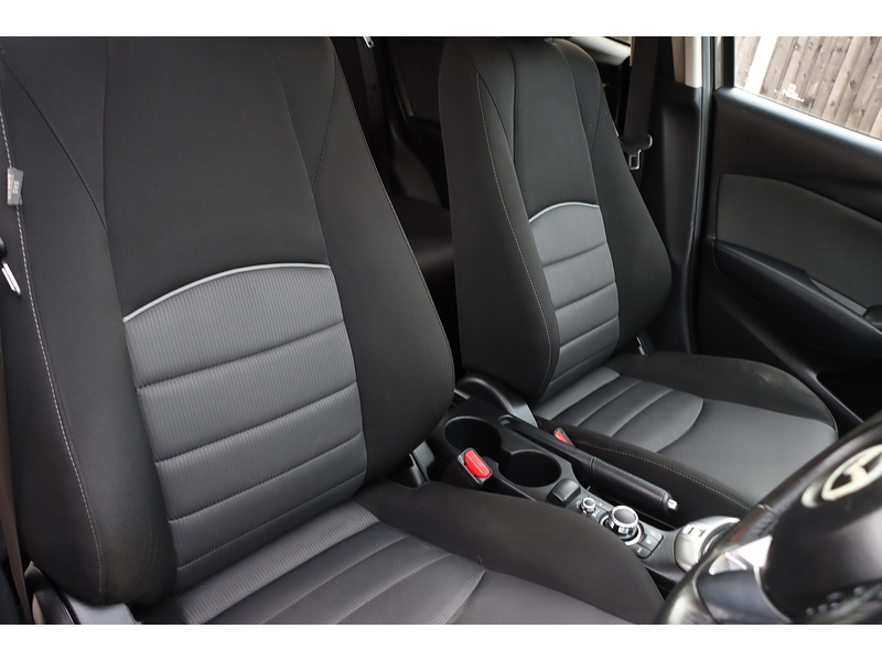 Mazda 2.0 SKYACTIV-G SE-L NAV SUV 5DR PETROL AUTO HEATED SEATS SAT NAV BLUETOOTH DAB STEREO PARKING AIDS 1 OWNER FROM NEW ONLY 16000 MILES SH NO ULEZ CHARGE 72-74 Mitcham Road