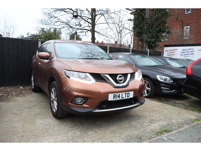 Nissan 1.6 ACENTA SUV PETROL MANUAL PANORAMIC SUNROOF BLUETOOTH STEREO CD PLAYER PARKING AIDS JUST 2 OWNERS SAME OWNER FOR 4 YEARS ONLY 58000 MILES FSH 72-74 Mitcham Road
