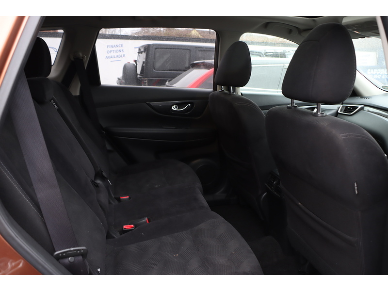 Nissan 1.6 ACENTA SUV PETROL MANUAL PANORAMIC SUNROOF BLUETOOTH STEREO CD PLAYER PARKING AIDS JUST 2 OWNERS SAME OWNER FOR 4 YEARS ONLY 58000 MILES FSH 72-74 Mitcham Road