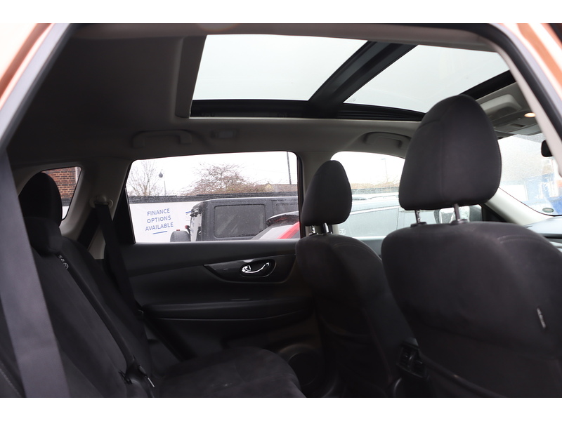 Nissan 1.6 ACENTA SUV PETROL MANUAL PANORAMIC SUNROOF BLUETOOTH STEREO CD PLAYER PARKING AIDS JUST 2 OWNERS SAME OWNER FOR 4 YEARS ONLY 58000 MILES FSH 72-74 Mitcham Road